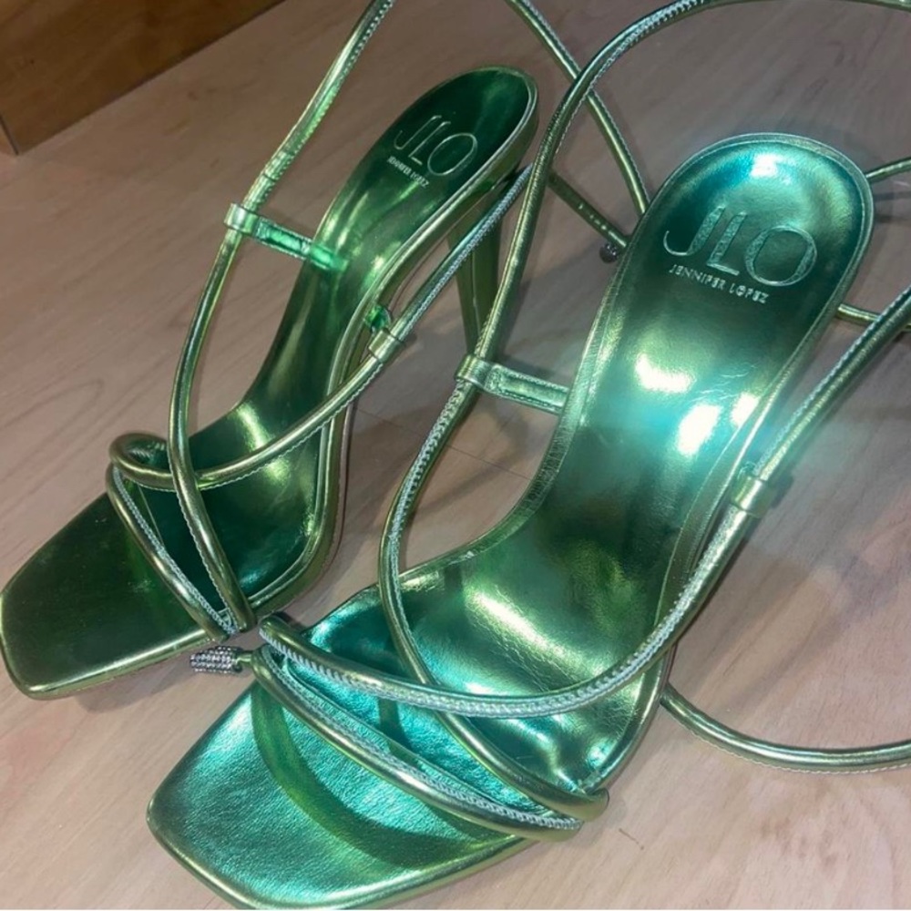 Jennifer Lopez Green Heels